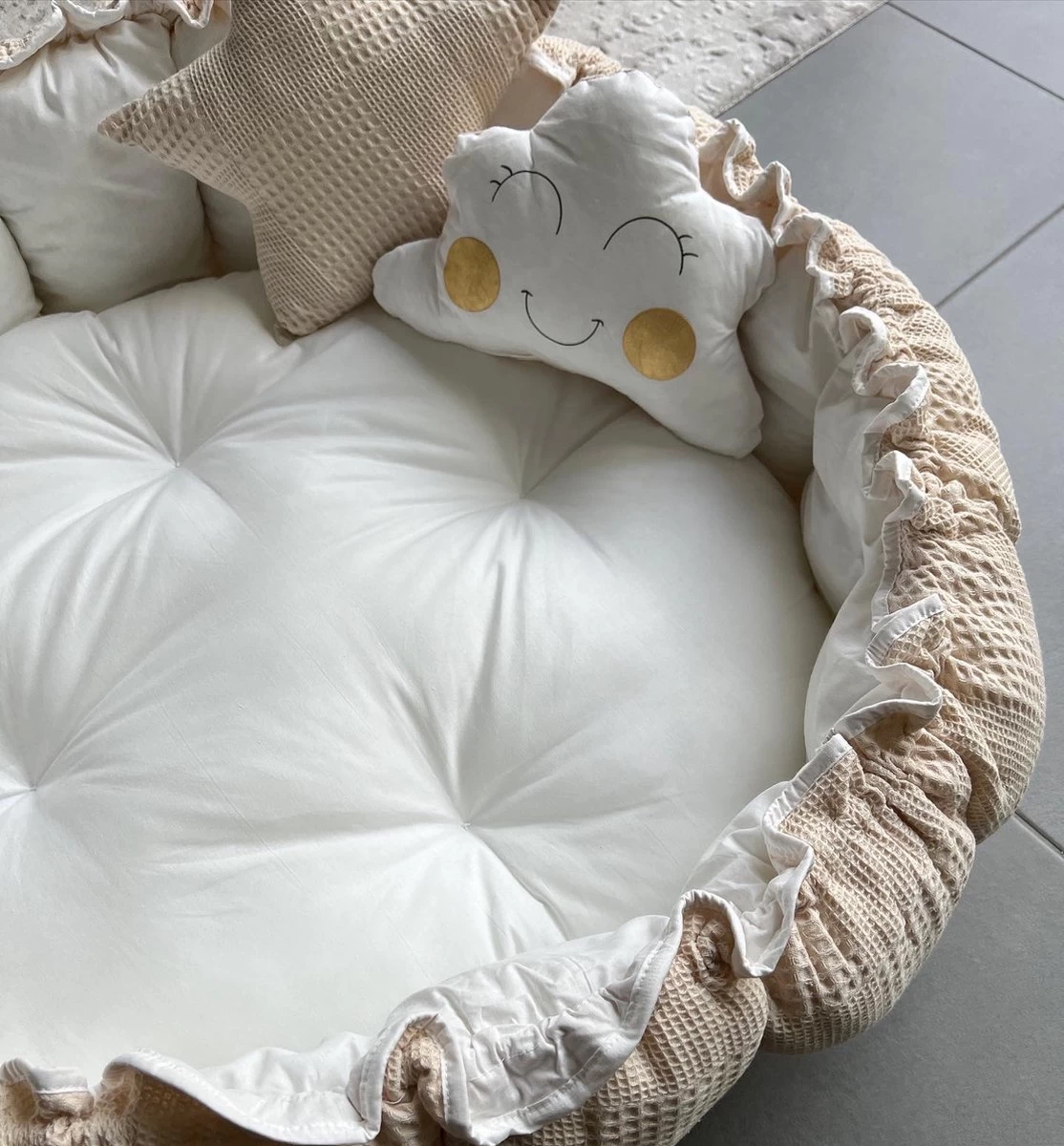 Bébélunes Waffle Beige - Babynest - Speelnest - Speelkleed - Speelmat - Beige - 140cm - Inclusief Speelkussens - Afbeelding 2