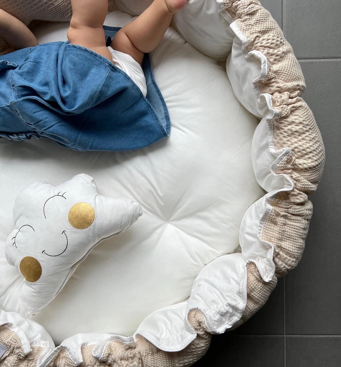 Bébélunes Waffle Beige - Babynest - Speelnest - Speelkleed - Speelmat - Beige - 140cm - Inclusief Speelkussens - Afbeelding 4