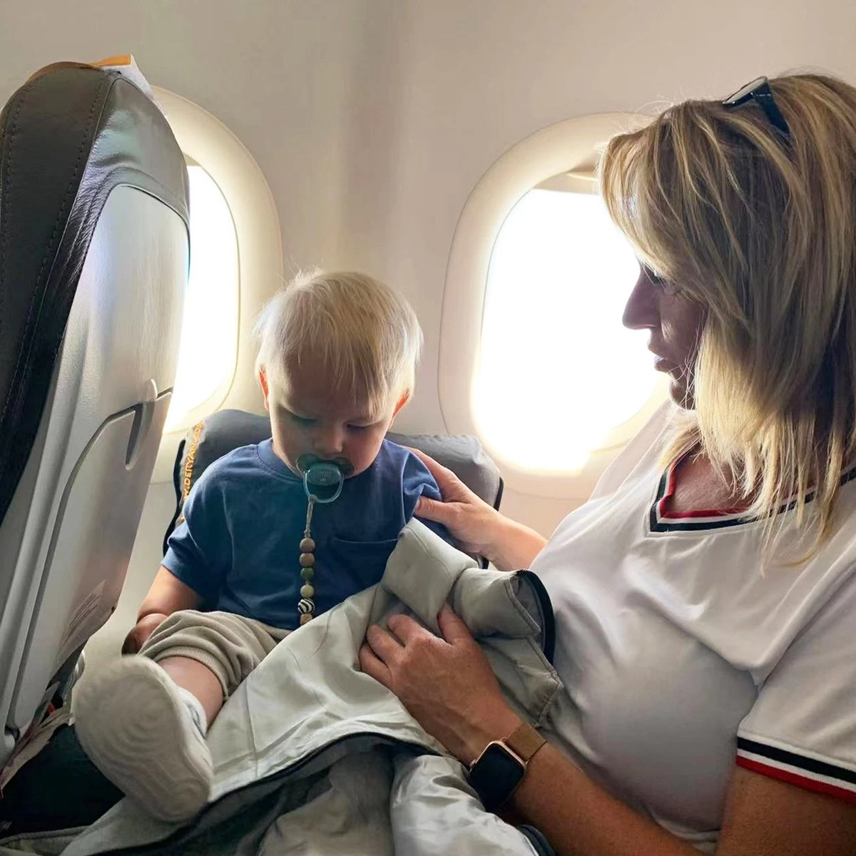 Deryan AirTraveller Vliegtuigbedje - Reiskussen Met Matras - Compact Opgevouwen - Afbeelding 15