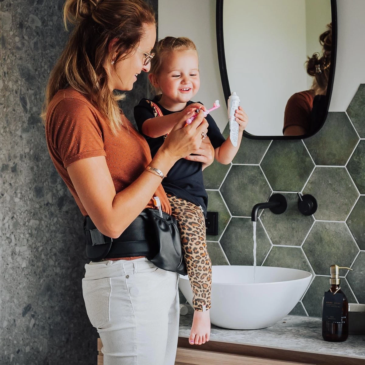 EVE Kids Heupdrager - Baby En Peuter - Heupzitje - Draagzak - Zwart Leer - Afbeelding 5