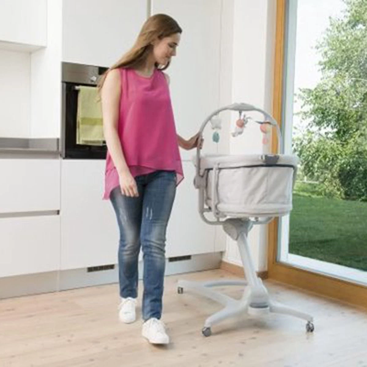 Chicco Baby Hug 4-in-1 Wieg - Met Speelboog - Babygym - Glacial - Afbeelding 15