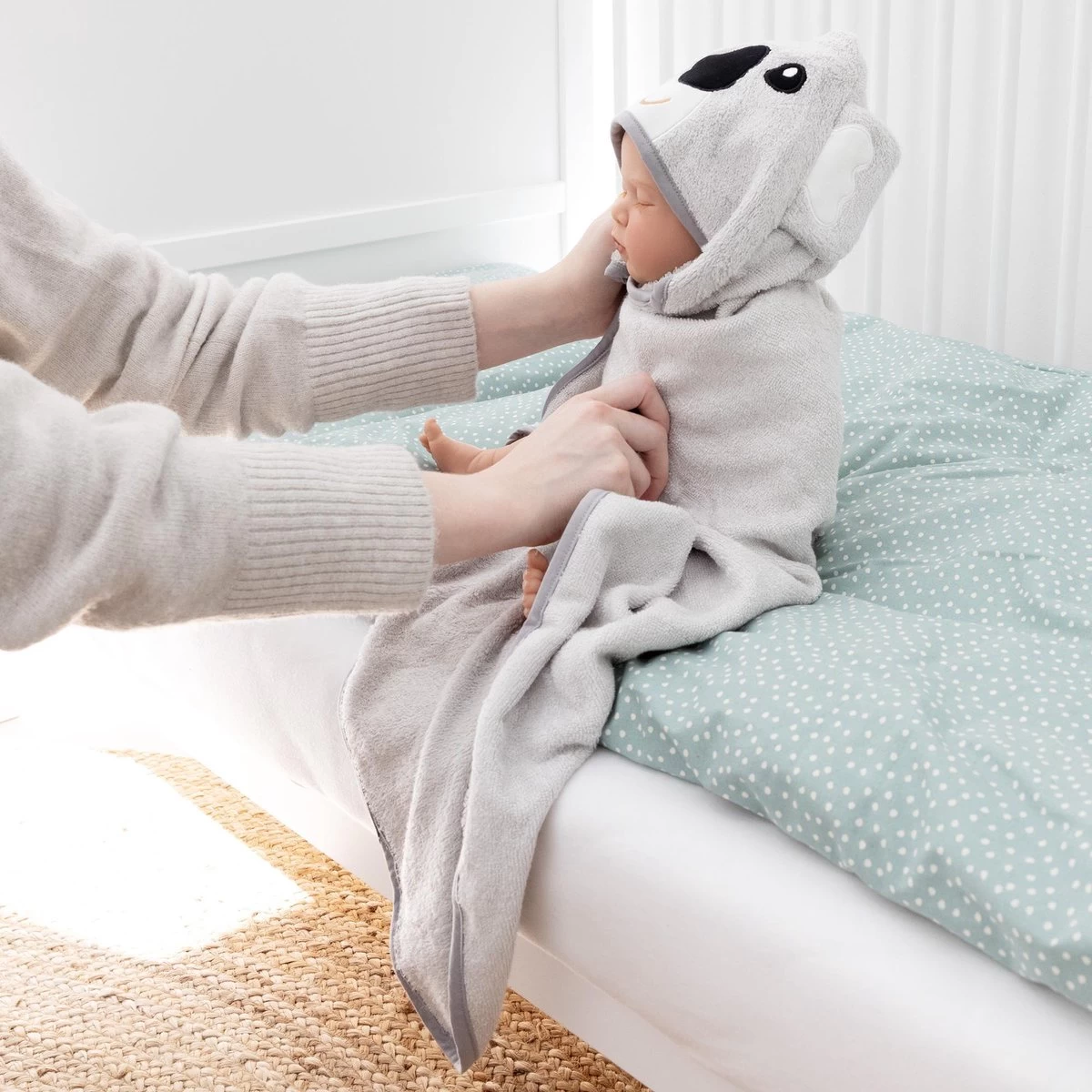 Navaris Badcape Met Capuchon Voor Baby - Set Met Badcape En Washandje - 100% Bamboe - Voor Baby's Van 0-12 Maanden - Oeko-tex Gecertificeerd - Koala - Afbeelding 6