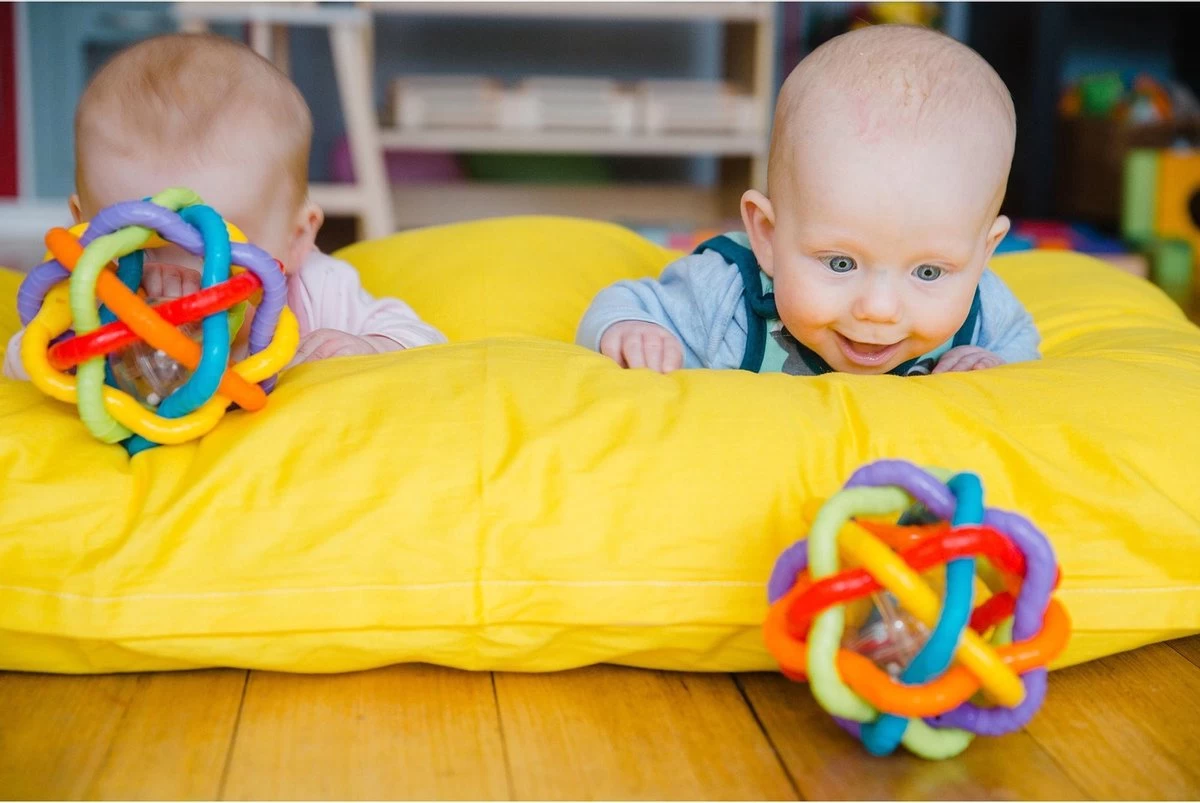 Playgro Buigbare Bendy Ball - Grijp- En Bijtspeelgoed - Incl Rammelaar - Activiteitenbal - Afbeelding 7