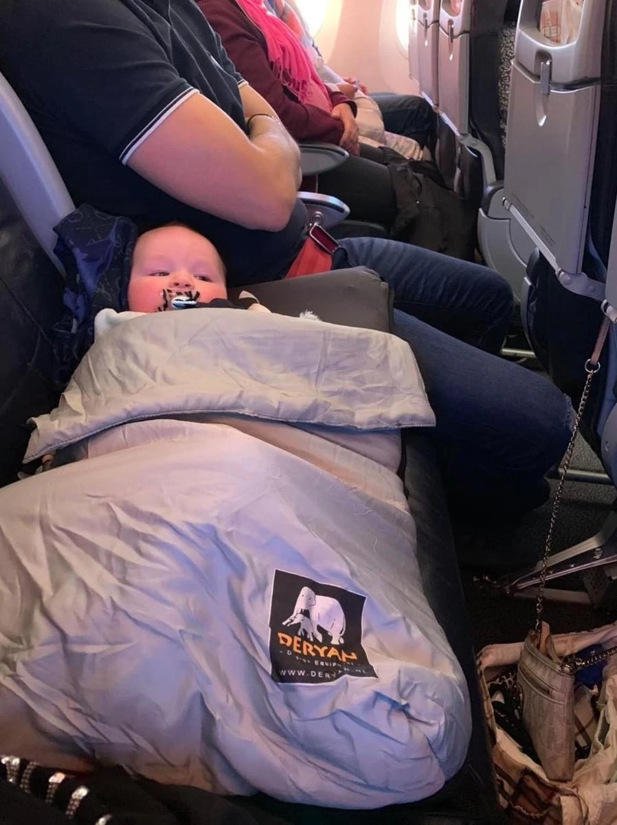 Deryan AirTraveller Vliegtuigbedje - Reiskussen Met Matras - Compact Opgevouwen - Afbeelding 4