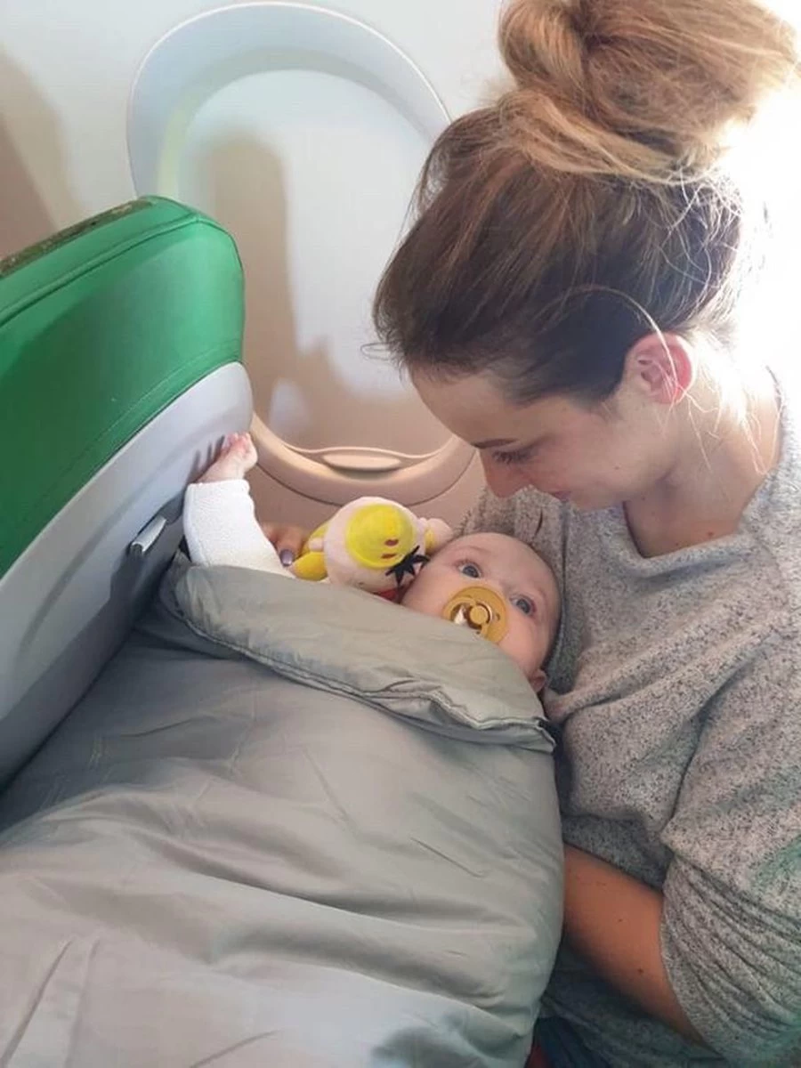 Deryan AirTraveller Vliegtuigbedje - Reiskussen Met Matras - Compact Opgevouwen - Afbeelding 17