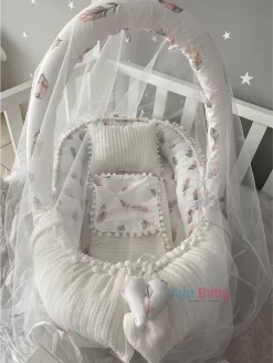 Jaju Baby - Babynestje, Hoofdkussen En Klamboe - Organische Katoen - Antibacterieel Babynestje - Anti-Allergisch Babynestje - Wit En Veer Patroon - 74 X 40 Cm